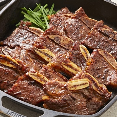 https://aka-dolfood.moall.shop/data/goods/sm7396/small/thum2/LA갈비썸네일(10)_20241007092309609오전_1.jpg