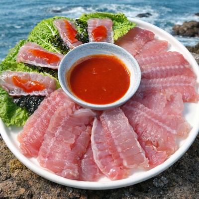톡 쏘는 맛이 일품인 저온숙성 국산 참홍어
