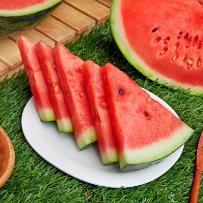 아삭-아삭 시원하고 달콤한 돌쇠네 하우스 수박 꿀수박