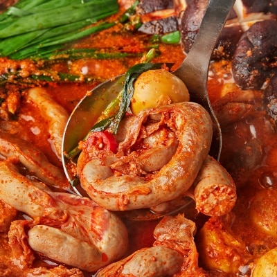 닭 특수부위와 내장이 듬뿍 들어간 국내산 닭 내장탕 2인분+2인분 (700g x 2팩)