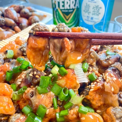 깨끗한 남해 바다에서 키운 활 미더덕 미더덕 회