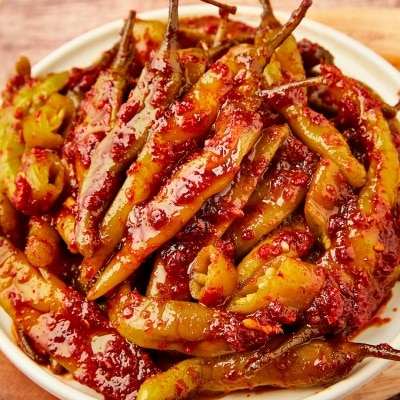 국내산 고추로 만든 아삭 매콤한 삭힌 고추무침