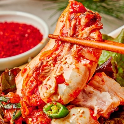 아삭한 겉절이와 싱싱한 통영 생굴의 조합! 생굴 겉절이