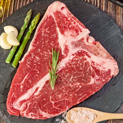 깊은 풍미와 육즙 가득 티본스테이크 (안심+채끝)