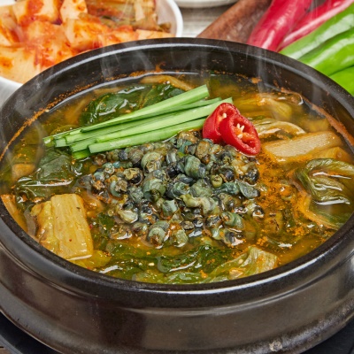 우거지 듬뿍! 시~원하게 속풀리는 올갱이 해장국