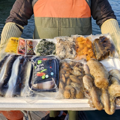 싱싱한 제철 수산물 8종 골라담기!