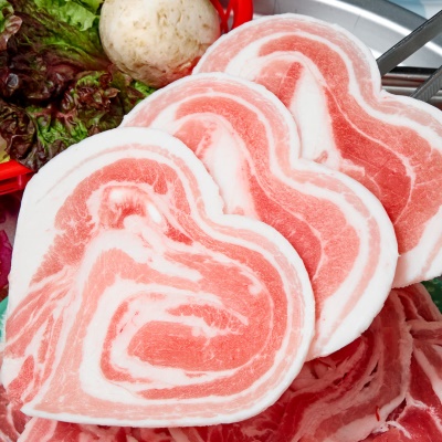 가성비와 맛 둘 다 잡은 국내산 하트 삼겹살 냉삼